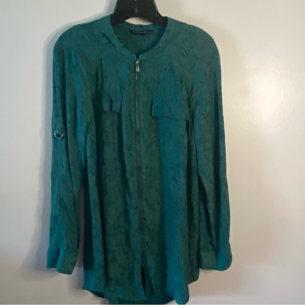 ROCK & REPUBLIC Size Large Green Shirt Zipper Roll Tab Tunic Womens .